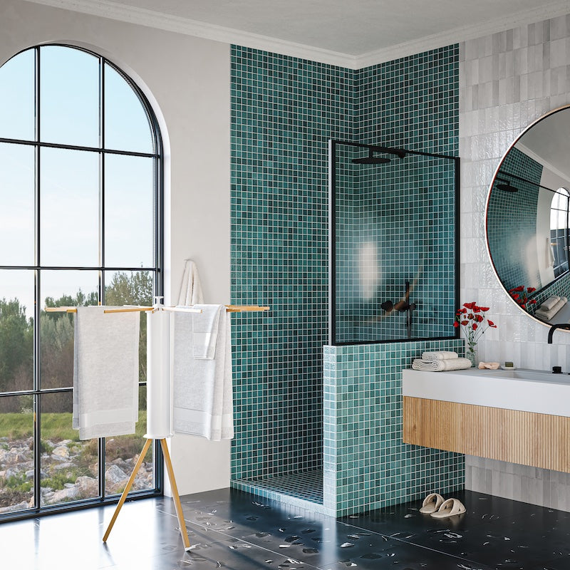 SmartRack på badeværelset med bøjetræsarme – klasse 1 lakeret bøgetræ.